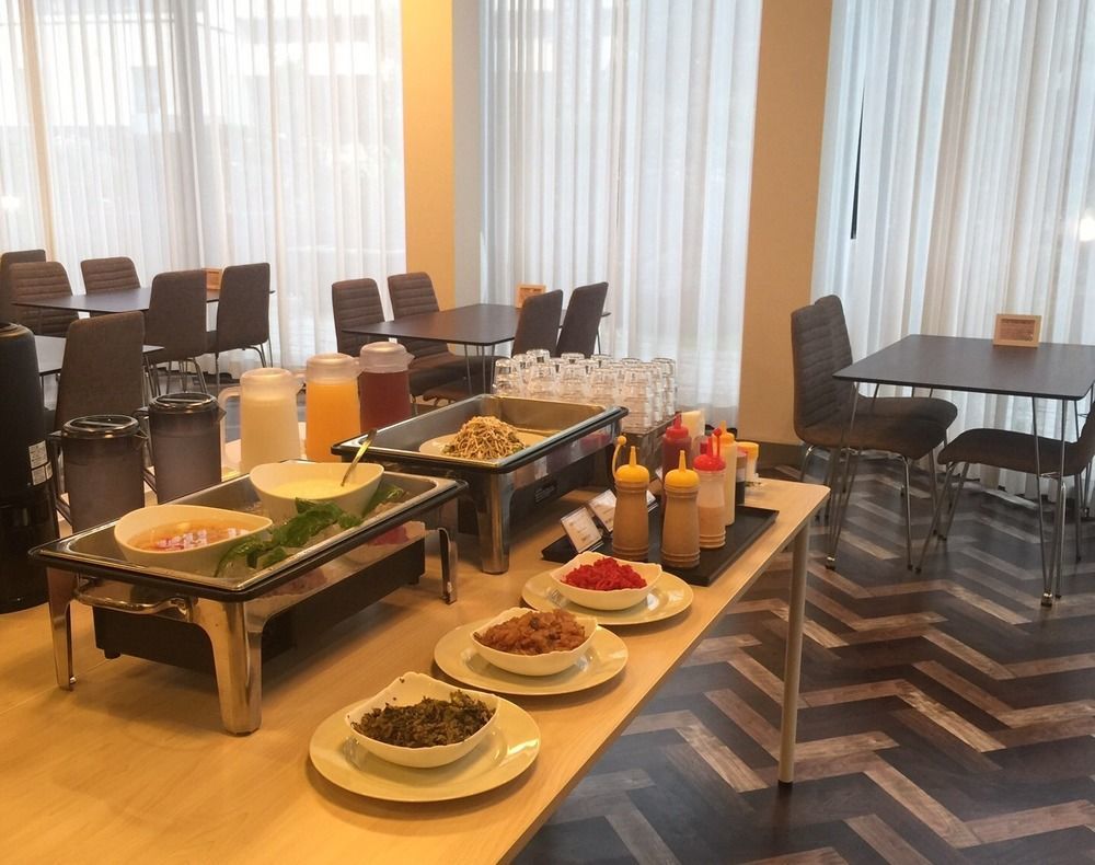Rodisson Hotel Chubu International Airport Paradia Екстер'єр фото